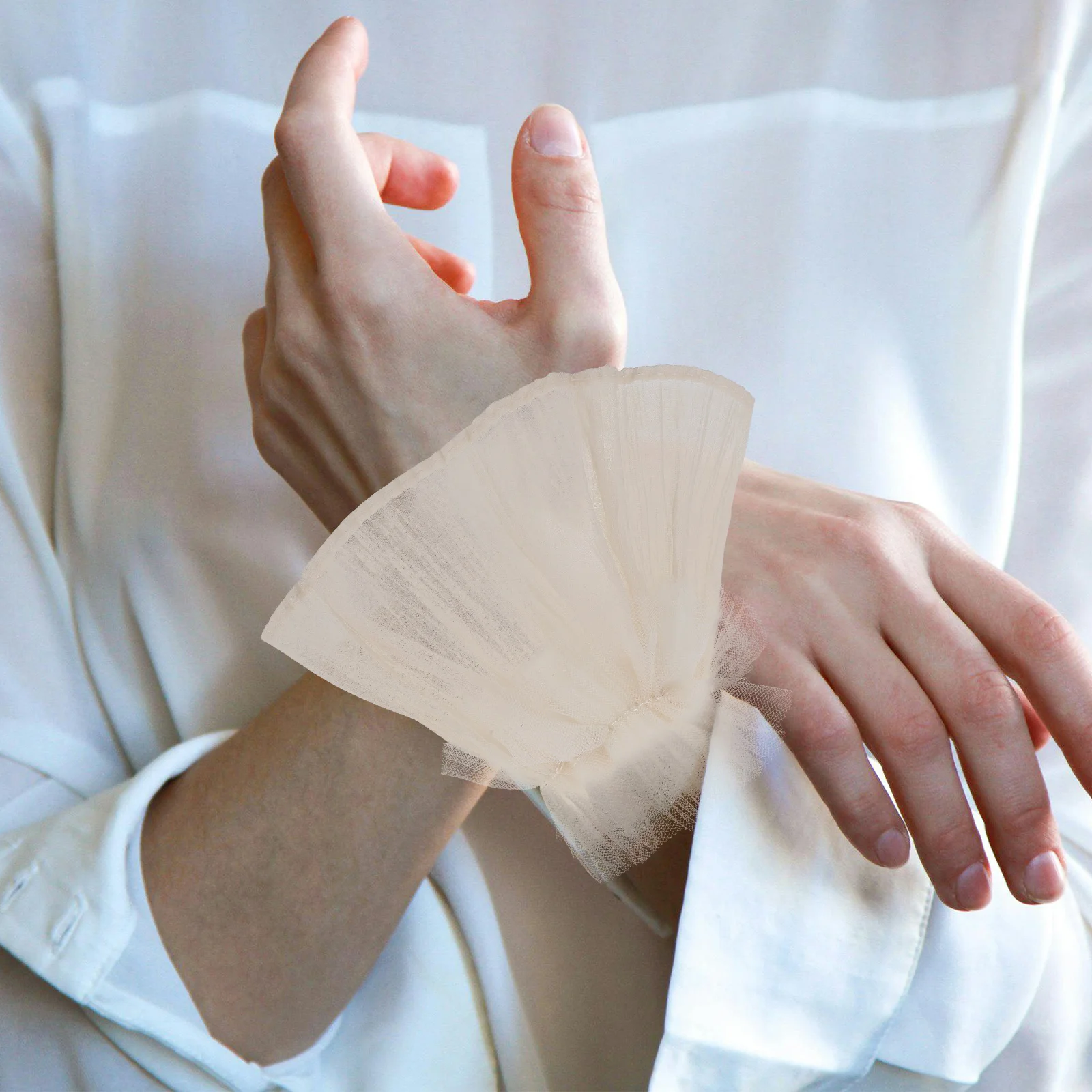 

1Pair Mesh Cuff Sleeve for Nail Photography Decorative Fake Removable Wrist Cuffs Women Elegant Bridal Accessory Costume DIY