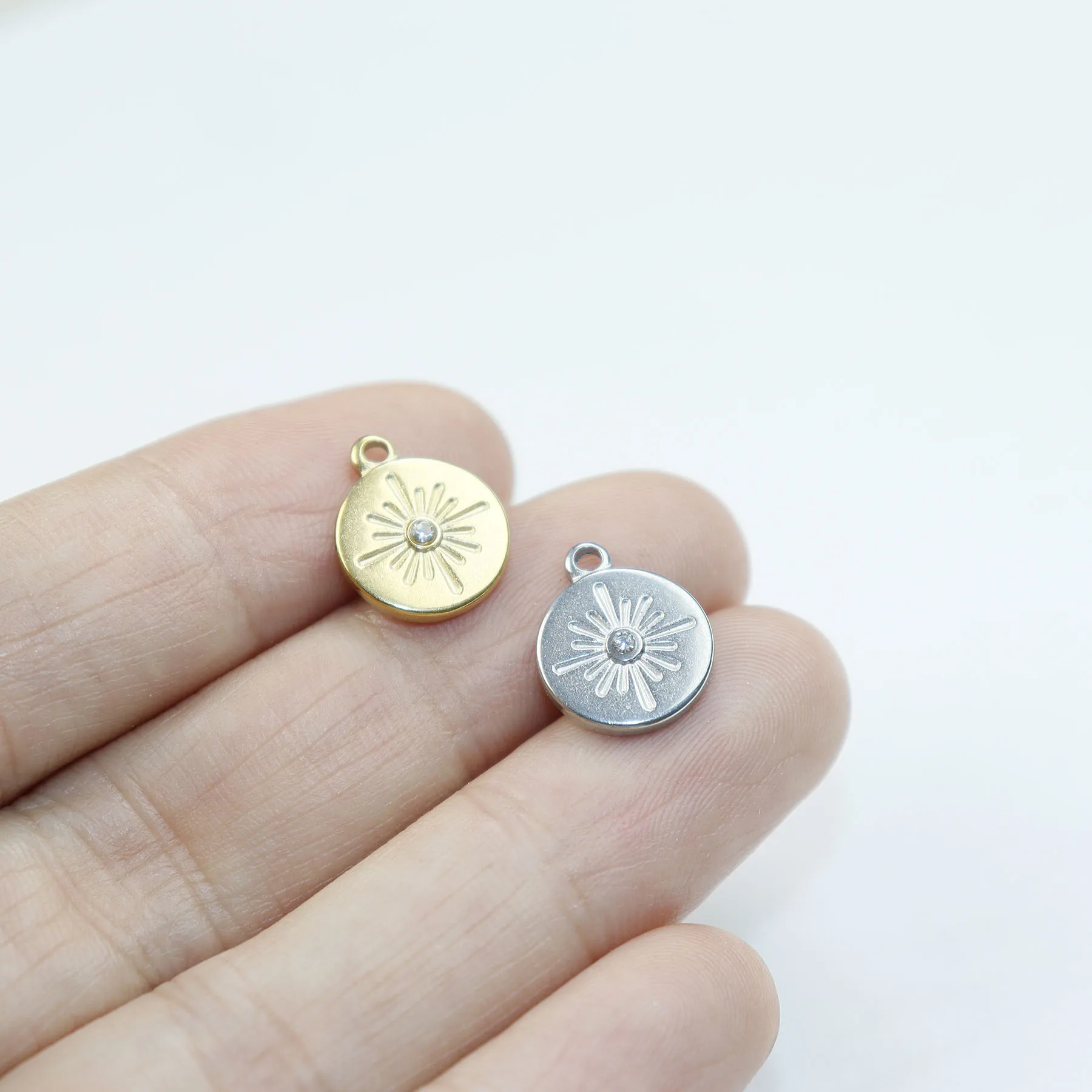 5 قطع صب الفولاذ المقاوم للصدأ ستار عملة مجوهرات مكون سحر قلادة DIY اليدوية قلادة أقراط أساور لوحة PVD #6