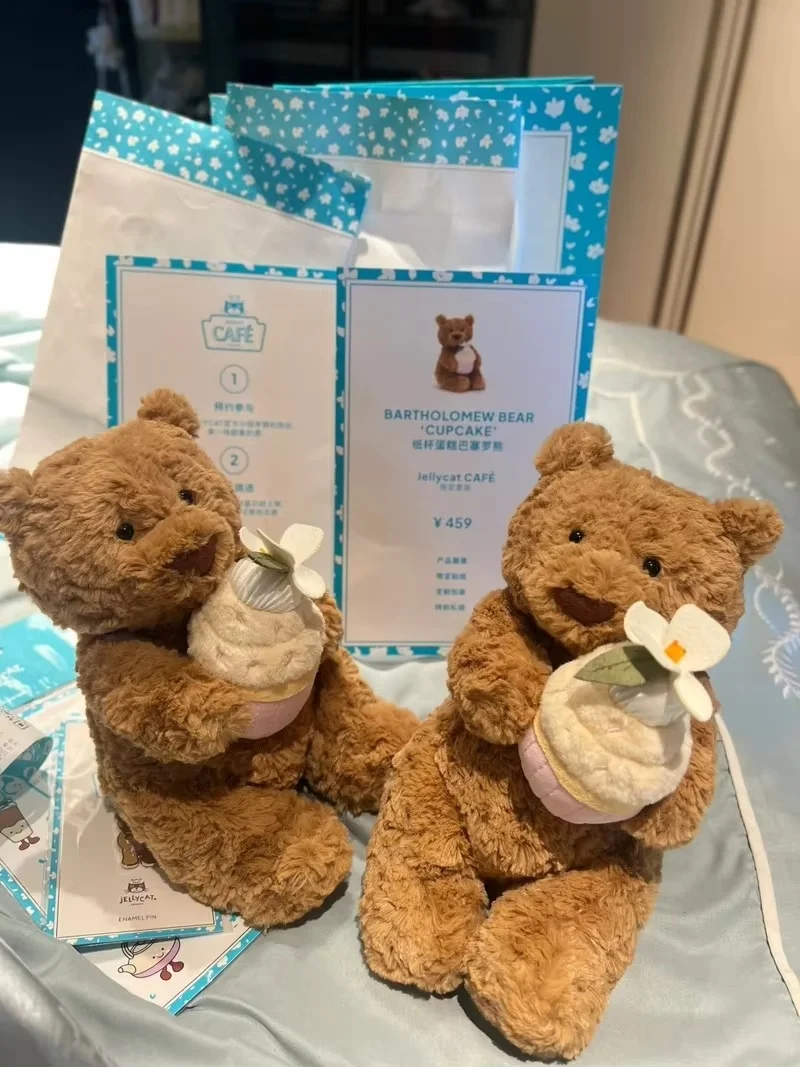 

Jelly Cat New Stock Limited Edition Barcelona Paper Cupcake Bear Barcelona Bear Taro Mud Cake Doll Valentine'S Day Birthday Gift