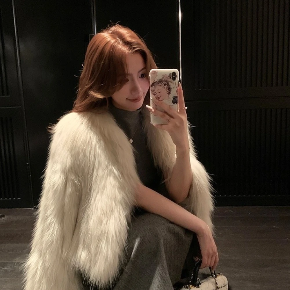 

Real Fur Jacket Double-side Knitted Thicken Long Sleeve V-neck Winter Weaving Fur Women Winter Natural Raccoon Fur Coat Women