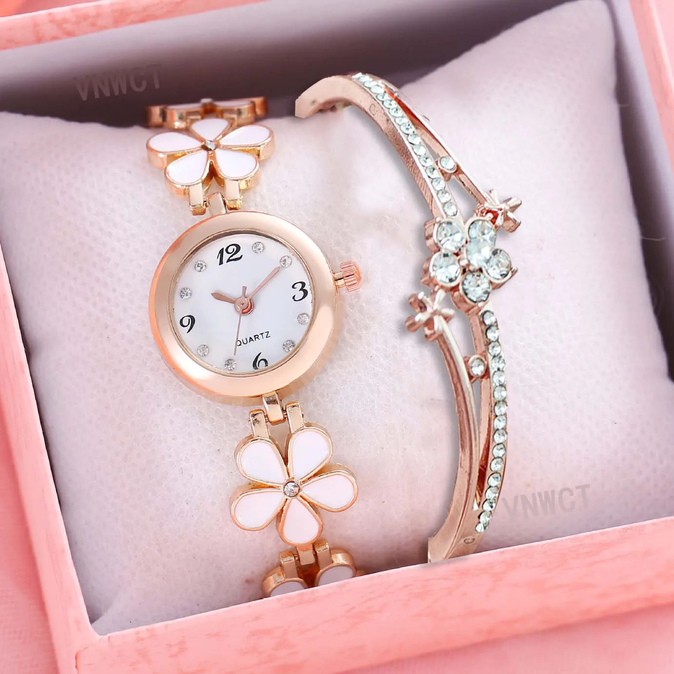 2023 Women Watch Lucky Flower Design Mini Quartz Watch Female Style Flower Fresh Small Daisy Student Bracelet Watch