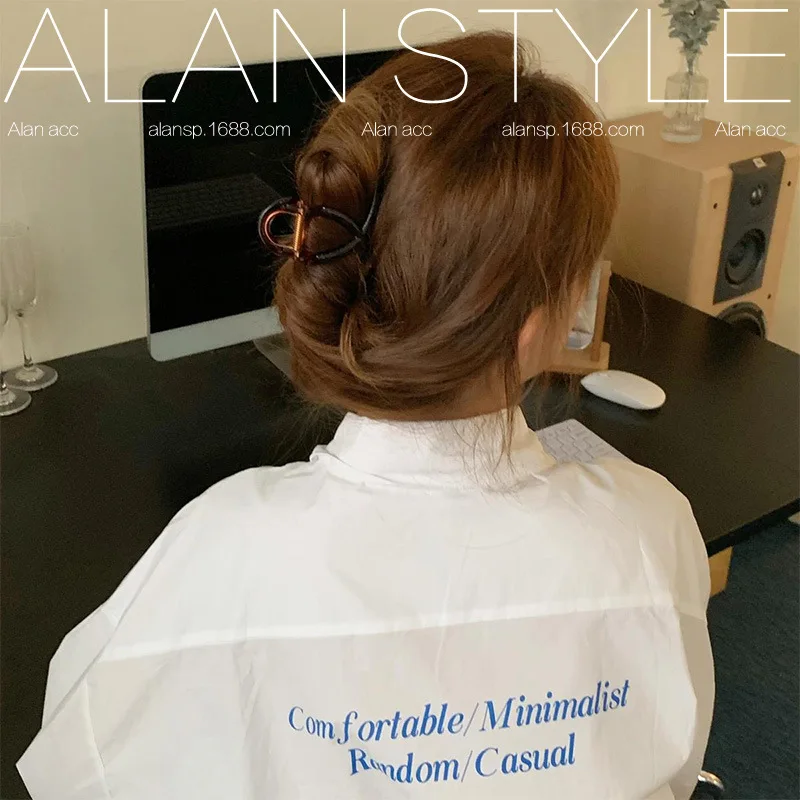 1pc Spring Summer New Resin Shark Clip Coffee Color Ins Style Back of Head Half Up Bun Maker for Women Versatile