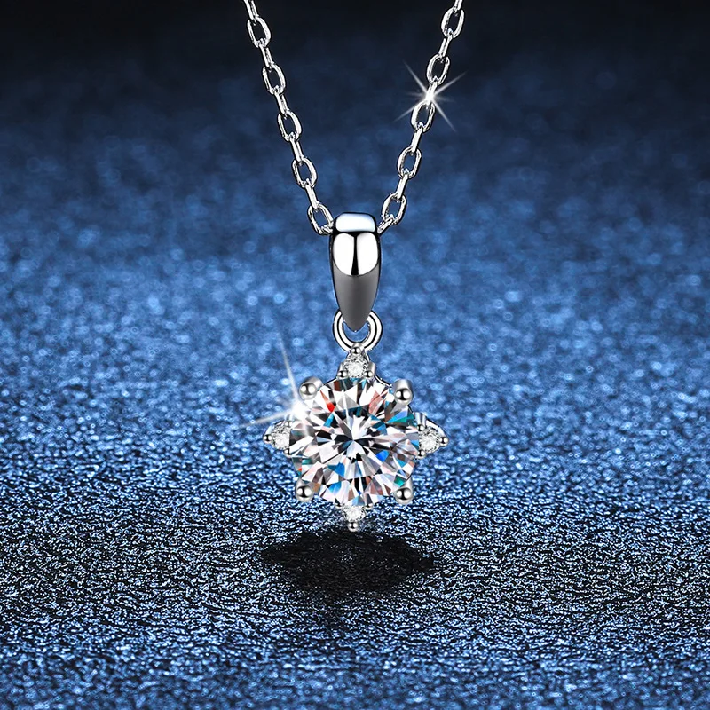 18K platinum diamond necklace for women moissanite 1 carat eight-pointed star plated PT950 platinum pendant clavicle chain