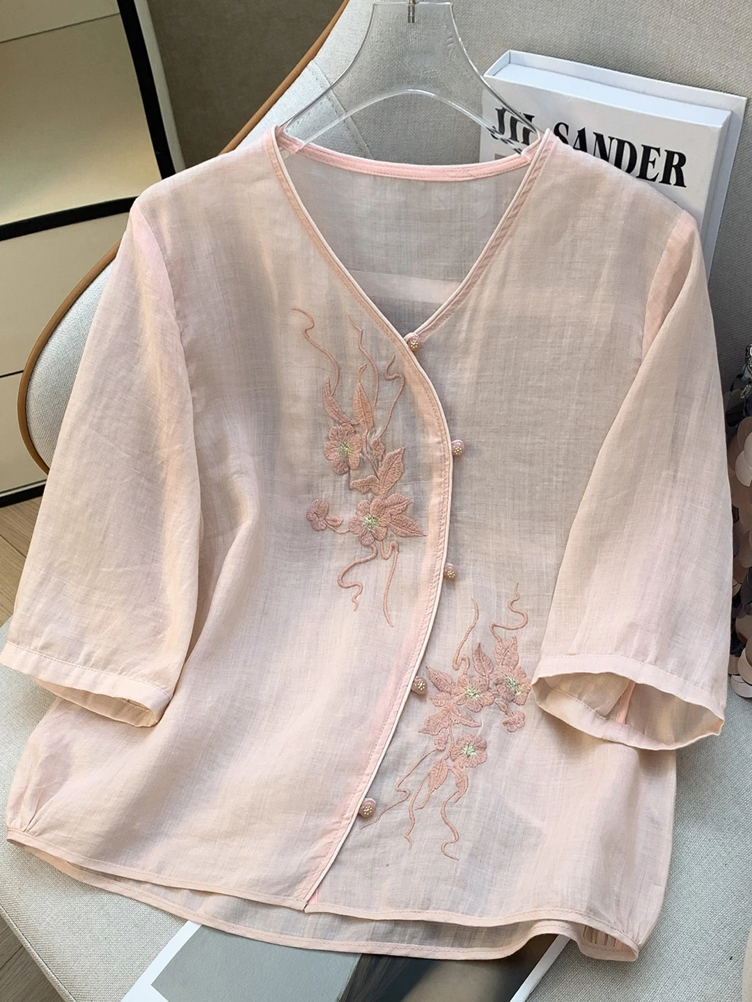 

High-End Chinese Style Embroidered Shirt Korean Japanese Large Size Retro Slanting Sleeve Artistic Tea Clothing Top for Women