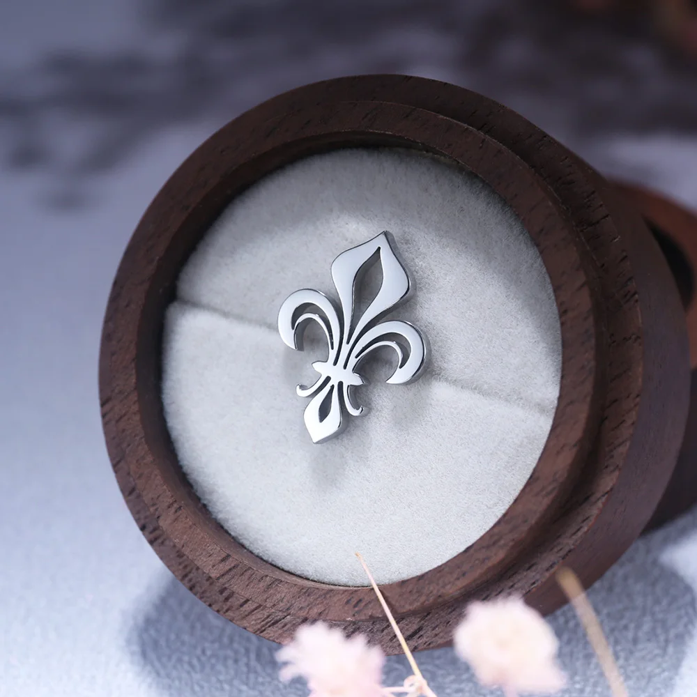 Tangula  Vintage Saint Lily Brooch Stainless Steel Mens Christian Faith Amulet Badge Accessories Religious Jewelry Worship Gifts