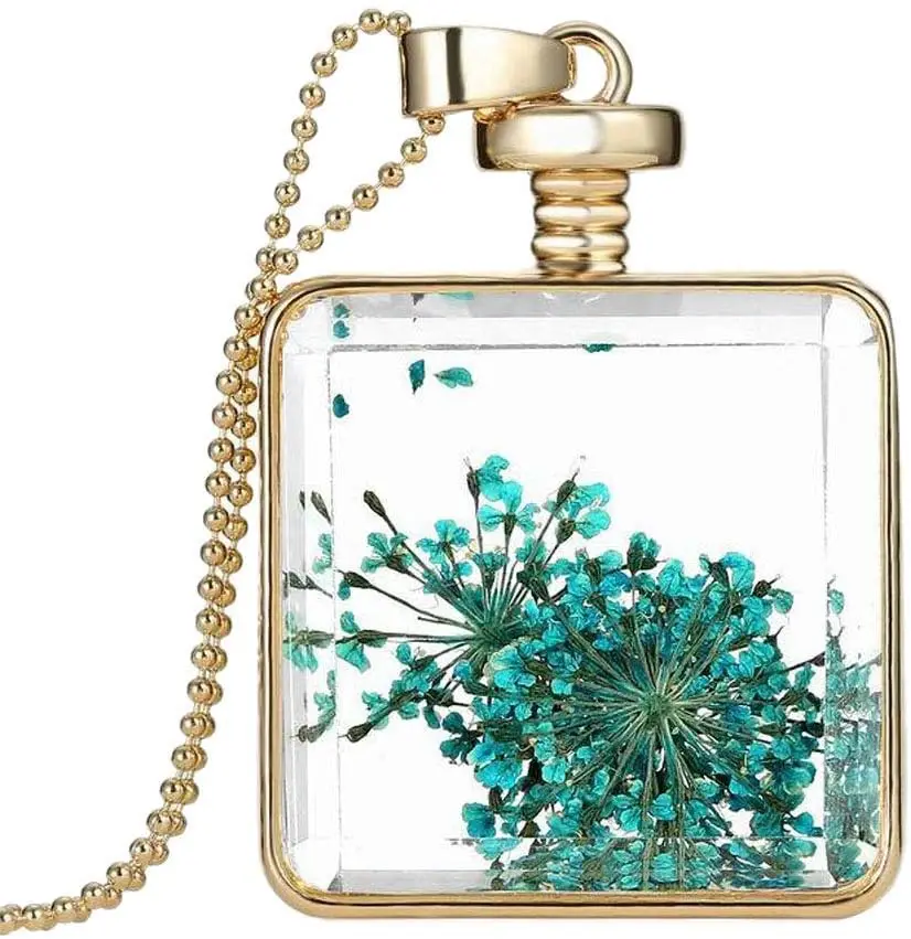 

Elegant Platinum Plated Dried Flower Square Locket Necklace for Women, Gold-Plated Chain, Birthday Gift