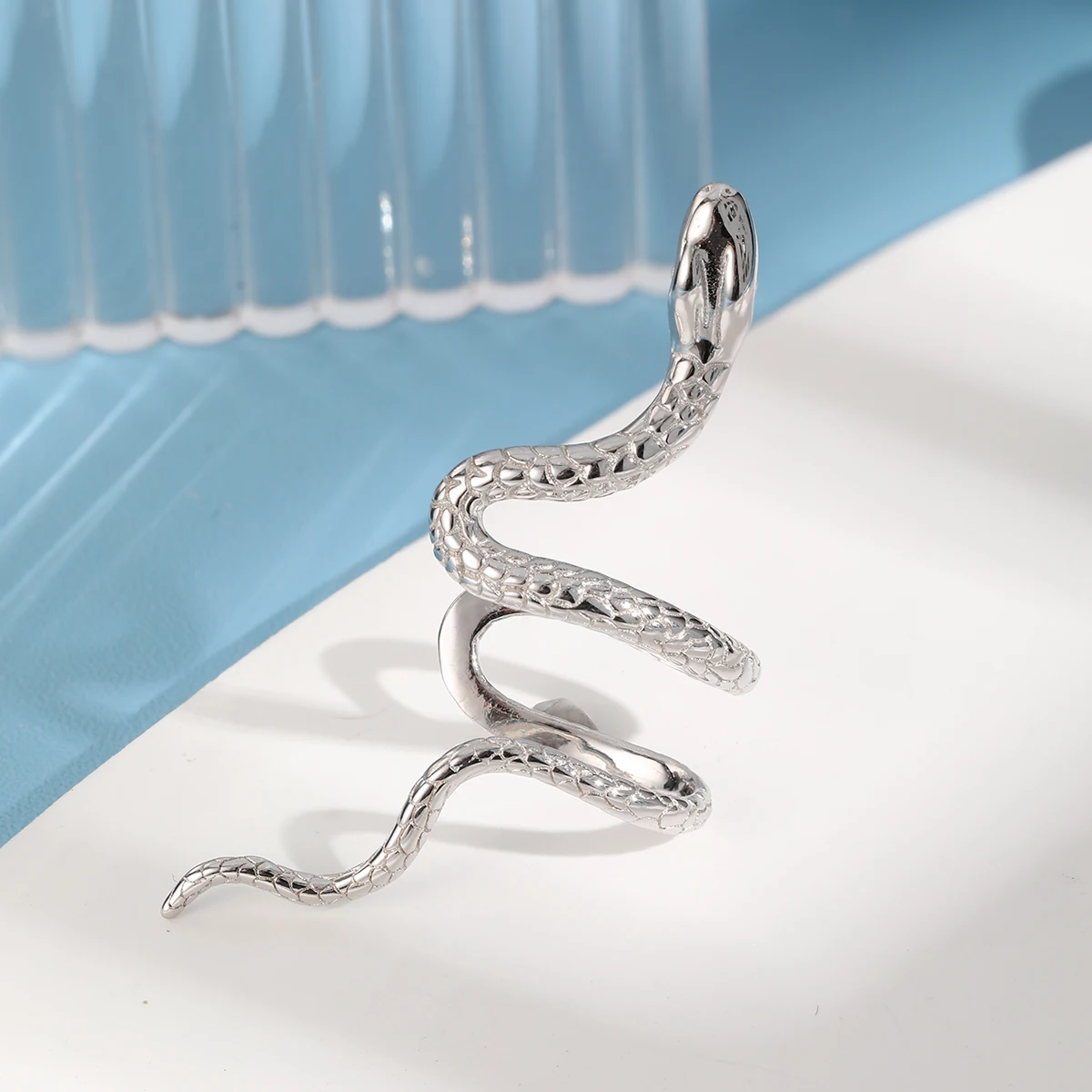 s925 sterling silver earrings light luxury temperament Snake-like ear clips cool earrings for girls to wear everyday