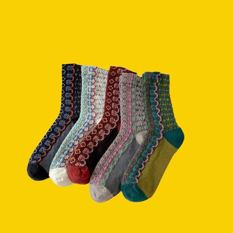 Chaussettes mi-tube en coton pour femmes, style palais, vêtements d'art rétro Ins, fleur de la forêt, haute qualité, mode, 1/3 paires