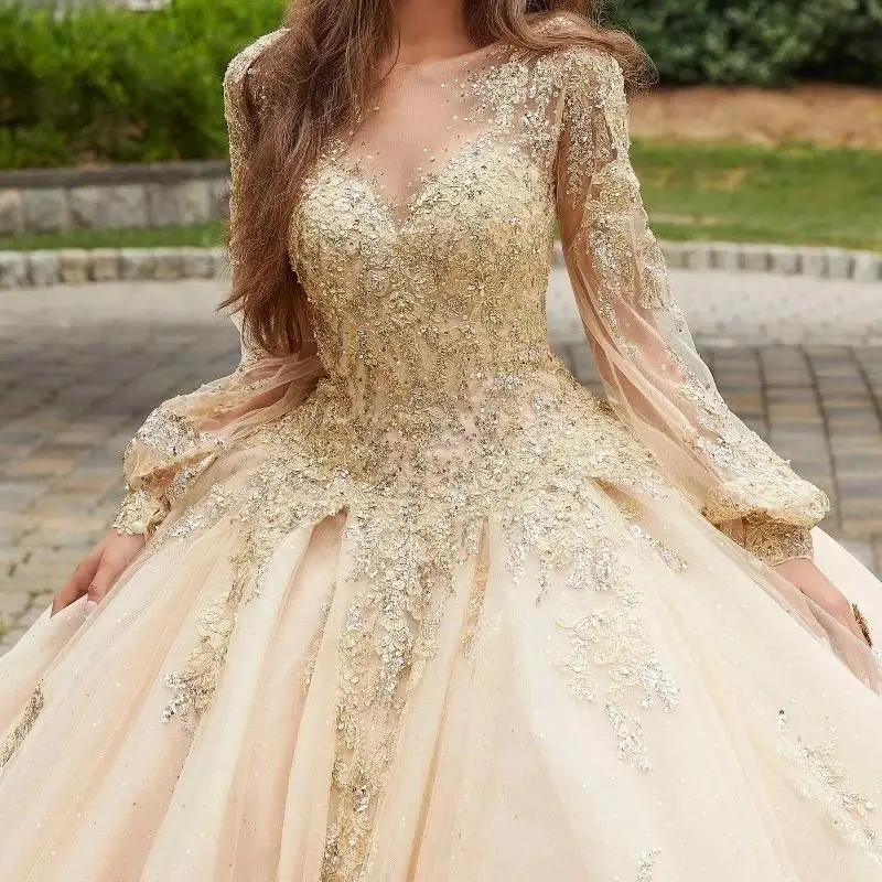 Luxury Champagne Quinceanera Dresses Ball Gown Appliques Lace Beads Tull Long Sleeve Sweet 16 Dress Prom Party Wear