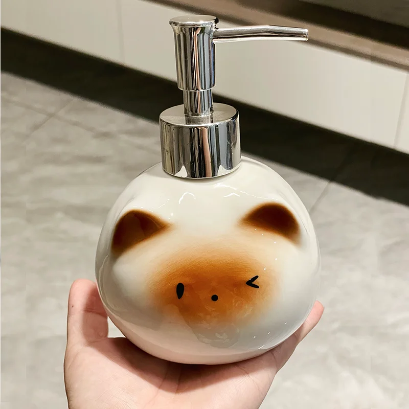 Siamese Kitten Soap Dispenser Cute Ceramics Cat Home Bathroom Lotion Bottle Hand Sanitizer Bottle Hotel Kitchen Decoration