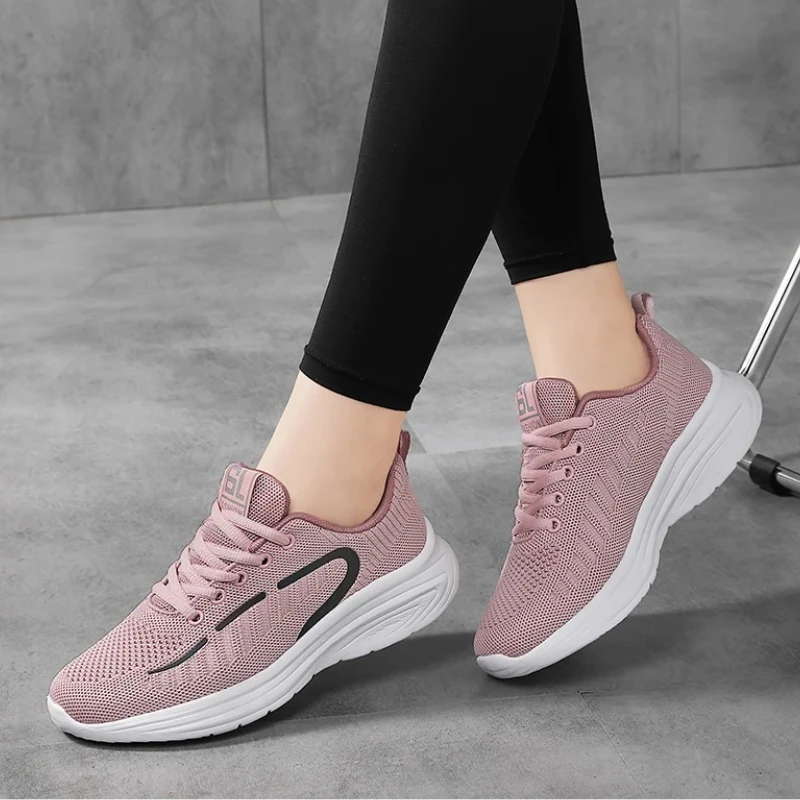 

Кроссовки для бега, весенне-осенний сезон 2024, новая женская обувь, хит продаж, повседневная спортивная обувь большого размера на мягкой подошве для женщин