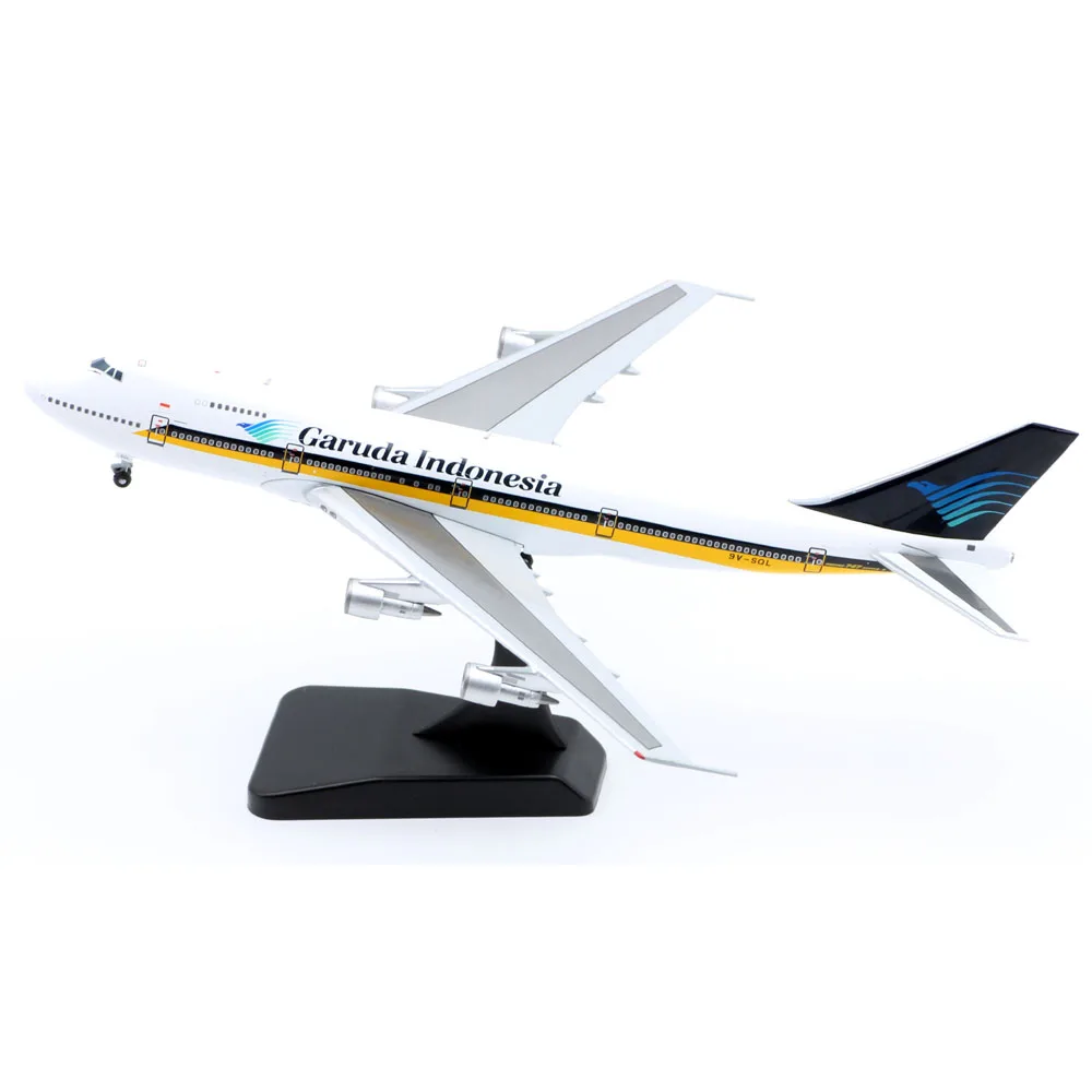 

Diecast Air Garuda of India B747-200 Civil aviation Airliner Alloy & Plastic Model 1:400 Scale Diecast Toy Gift Display