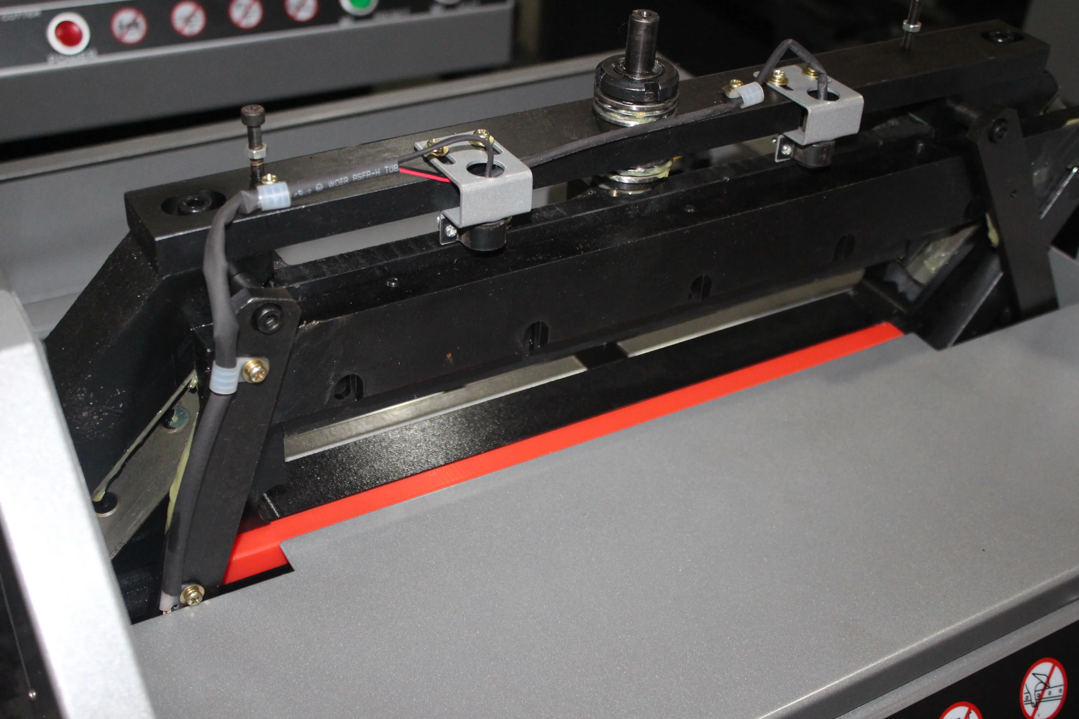 330D 110V/220V Electric Paper Cutter Guillotine Paper Cutting Machine A3 A4 for Office Use