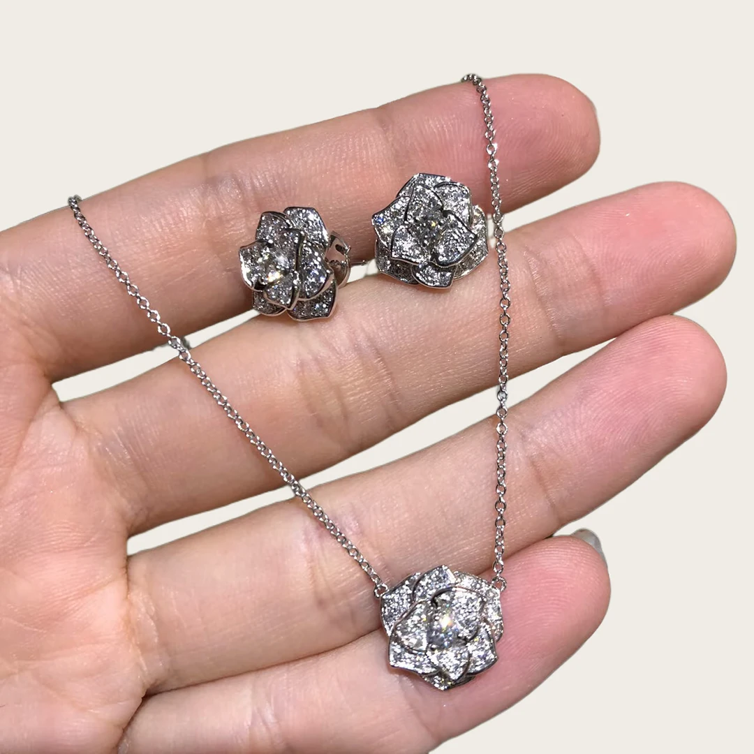 Women's Electroplated 18K Gold Full Diamond Camellia Flower Necklace And Earrings  Elegant Jewelry Gift