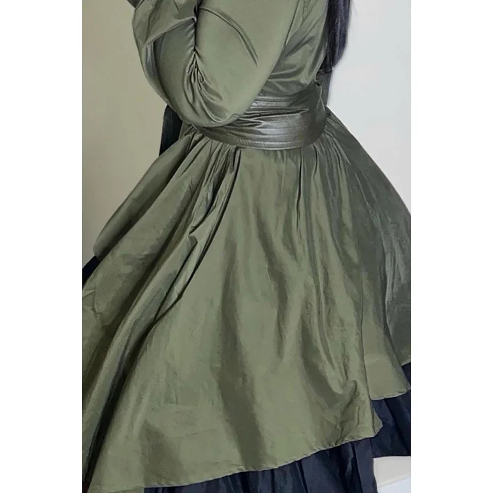 Robe semi formelle avec ceinture, manches longues, col montant, ourlet rond, grande taille, olive