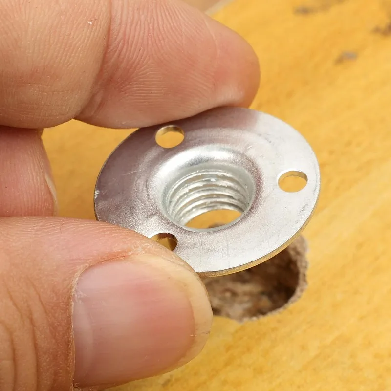 Brad Hole Tee Nuts Manganese Steel 3-Hole Round Base Plate Nut M6 M8 M10 Female Thread Insert Nuts Wood Furniture Screw-in T-Nut