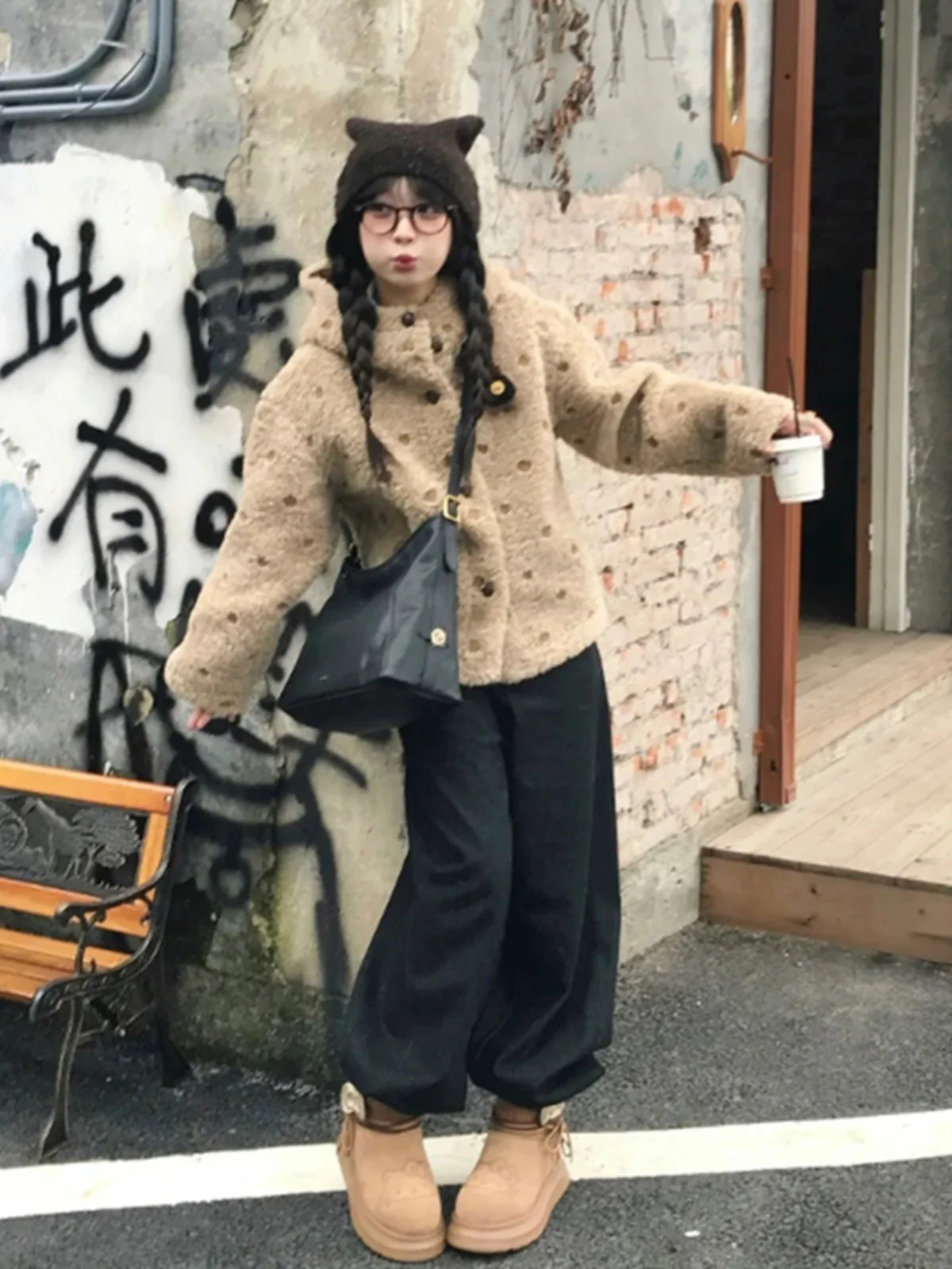 

Lamb Wool Jacket Women Camel Colour Woman Snow Solid Botton Fancy Female Ladies Winter Autumn Skiing Outdoor Sports Activity Ins