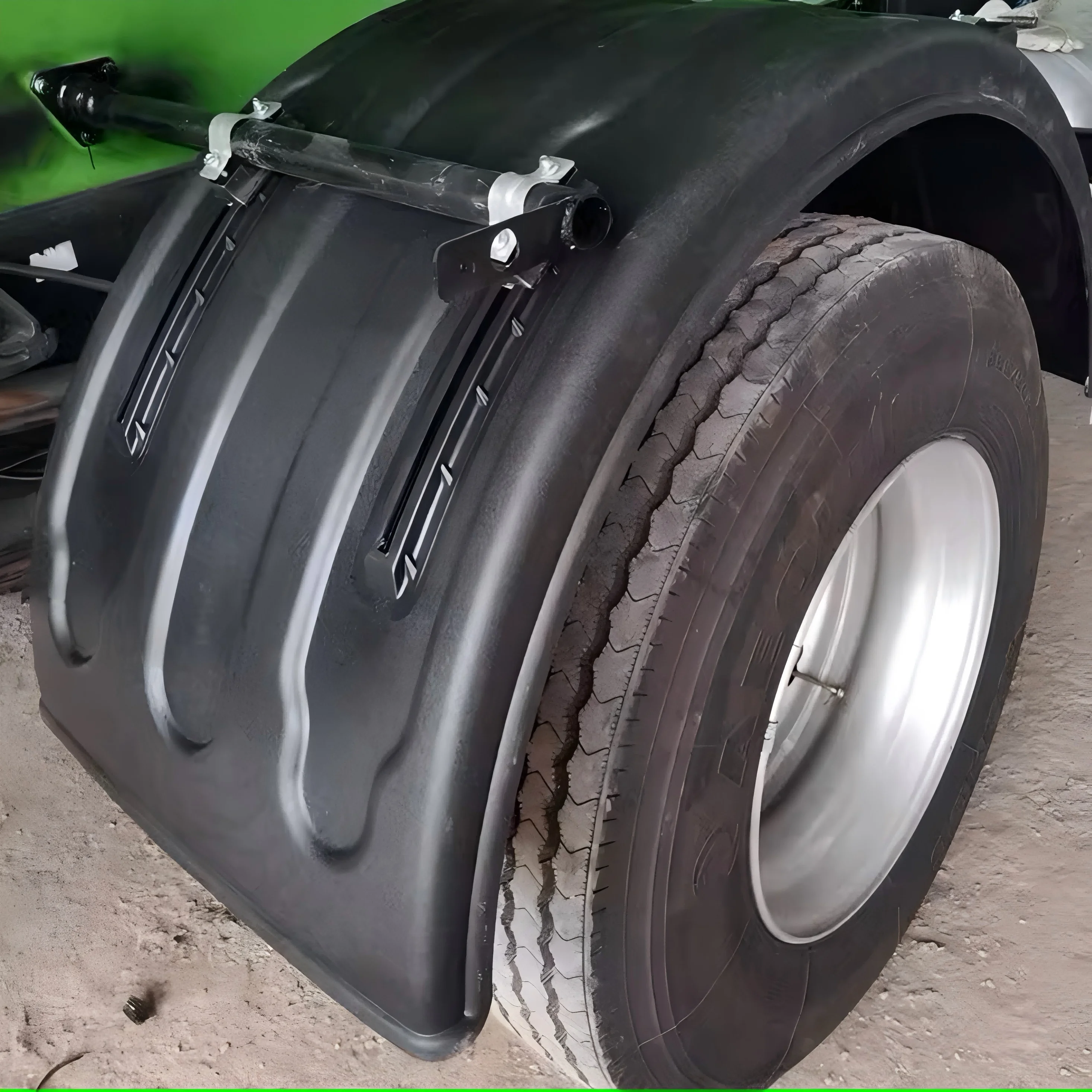 

Пластиковые универсальные брызговики для грузовиков из ПВХ, одно- и двухосные