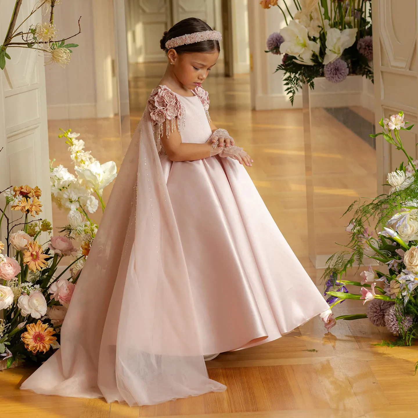 Dreamy Vow Luxury Dusty Pink Girl Dress Beadeds Arabic with Cap Handmade Flowers Princess Kids Wedding Birthday Party Gown J037