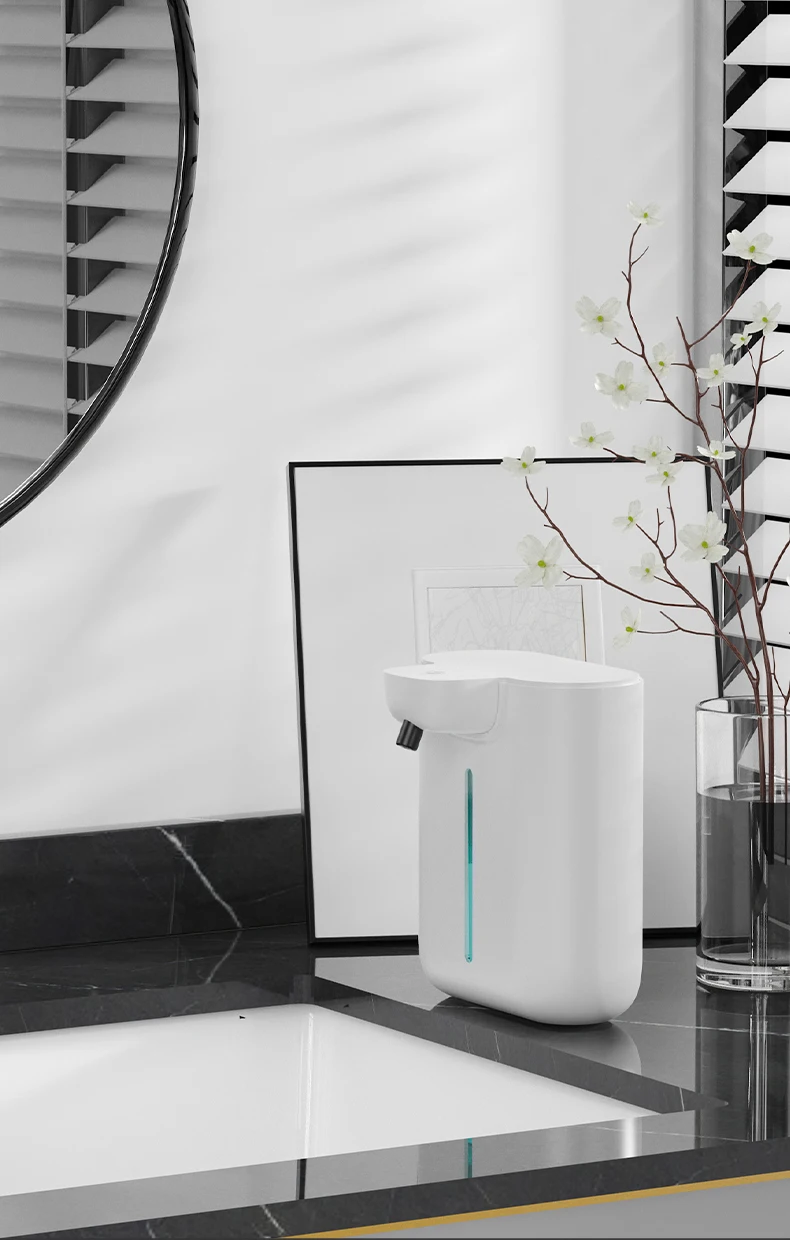 Intelligent Light Indicator Soap Dispenser 500ML Capacity Automatic Hand Sanitizer Suitable for Wall Mounting or Desktop Use