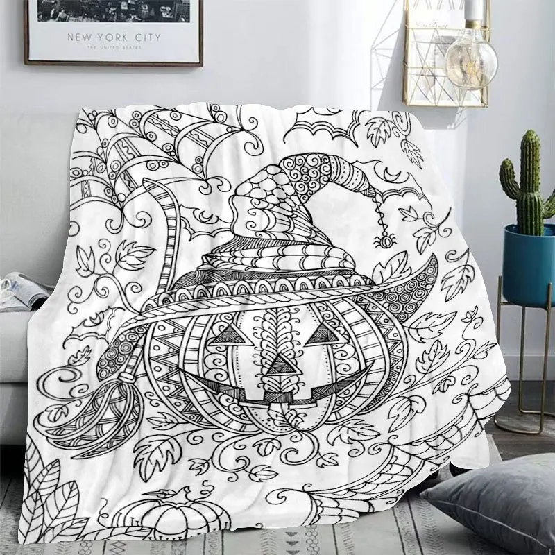 Healing-Style Hand-Painted Coloring Flannel Throw Blanket, Halloween-Themed Pumpkin, Spiderweb, And Bat Pattern Printed Blanket, for Home, Bedroom, Living Room, And Naps, Multi-Functional Blanket for Outdoor Camping And Picnics, Soft, Skin-Friendly
