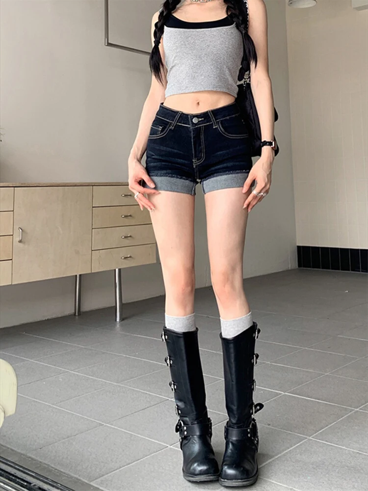 Jeans avvolgenti sui fianchi blu scuro moda stile coreano donna streetwear pantaloncini di jeans con orlo arrotolato retrò a vita alta