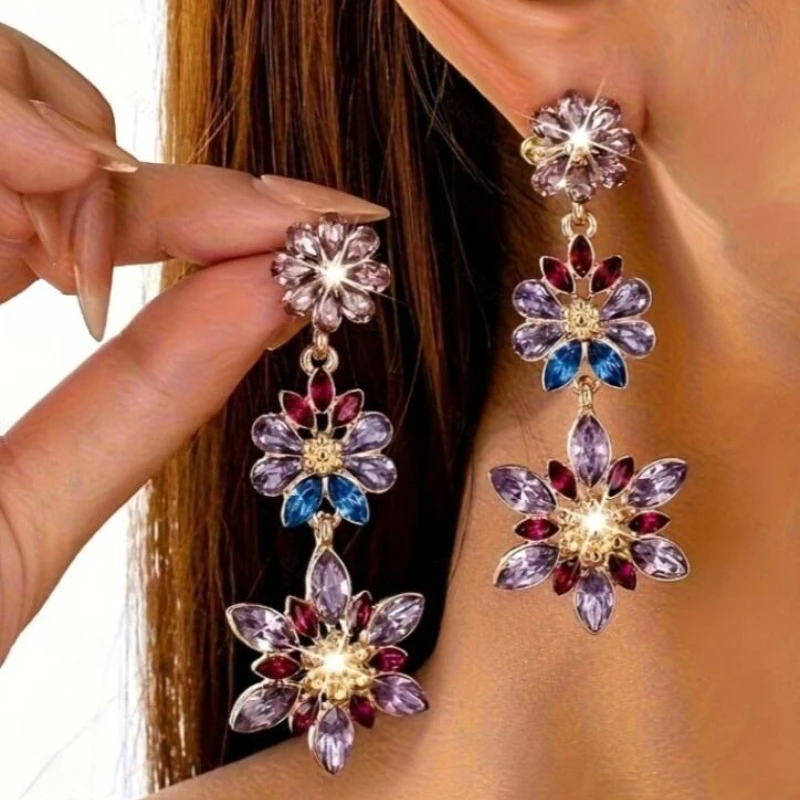 Luxurious Flower Style Pendant Earrings Inlaid with Synthetic Zircon Jewelry Suitable for Ladies To Wear At Banquets and Parties