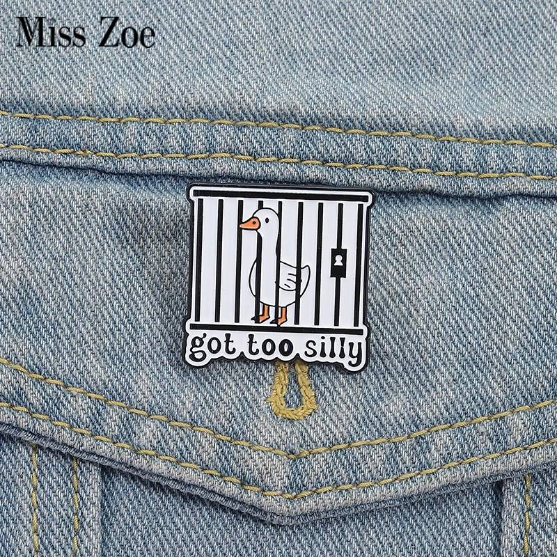 حصلت على جدا سخيفة المينا دبابيس مخصصة سخيف أوزة السجن دبابيس التلبيب شارات الملابس مجوهرات بأشكال حيوانات هدية للأطفال الأصدقاء #1