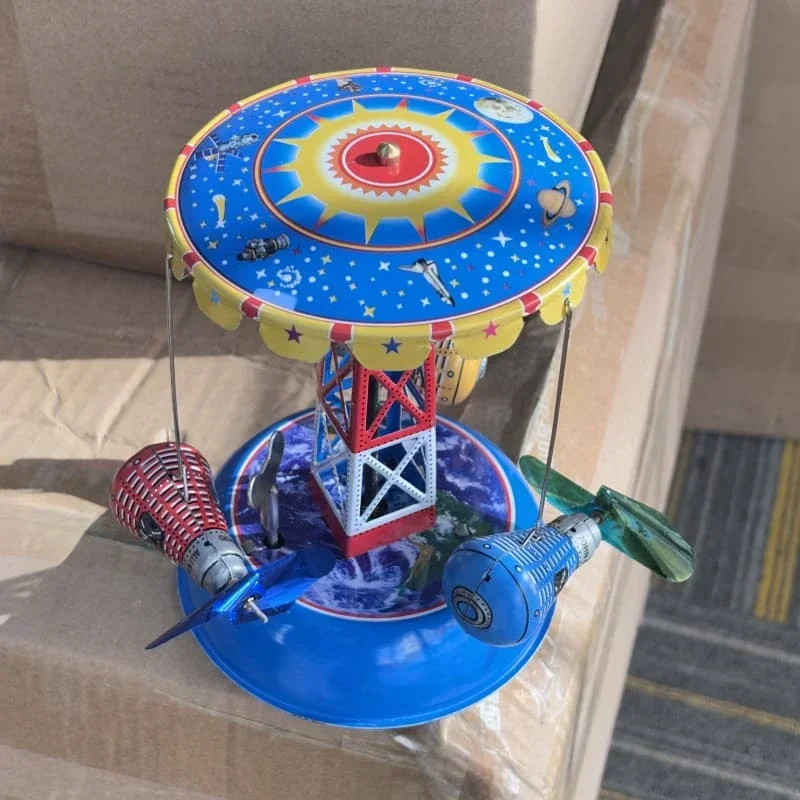 

Metal Tin Amusement Park Space Cabin Carousel Fun Clockwork Toy Metal Tin Spaceship Mechanical Toy Wind Up Toy Gift
