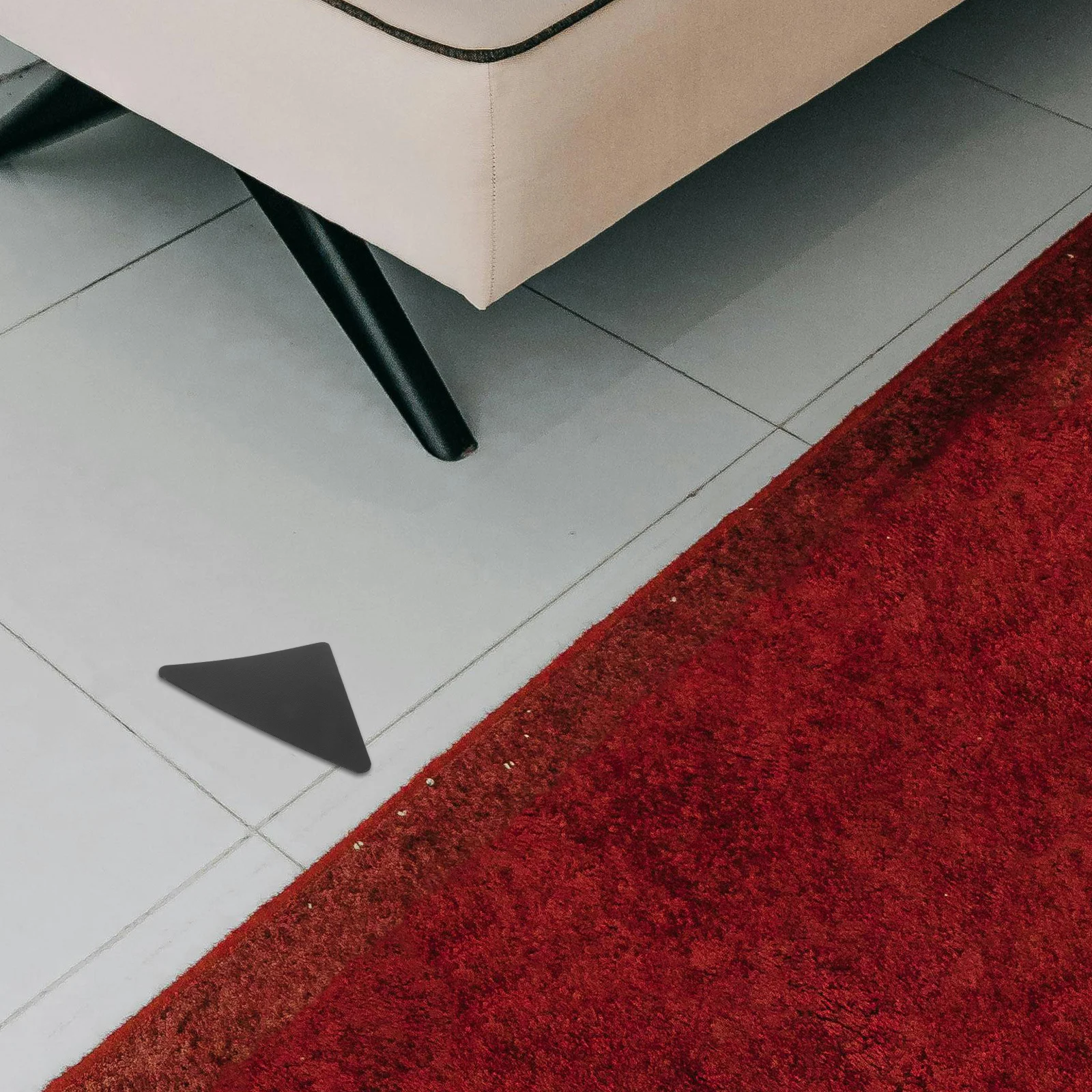 4 pezzi adesivi per tappeti in PU triangolo nero cuscinetti adesivi biadesivi tappeti antiscivolo ferma sul nastro per tappeti in legno duro
