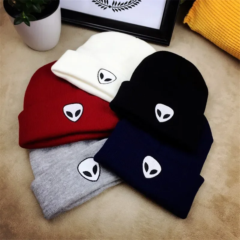 2024 Men Women Hats Autumn Winter Hat Knitted Hat Wool Women Solid Color Alien Pattern Beanies Soft Cap