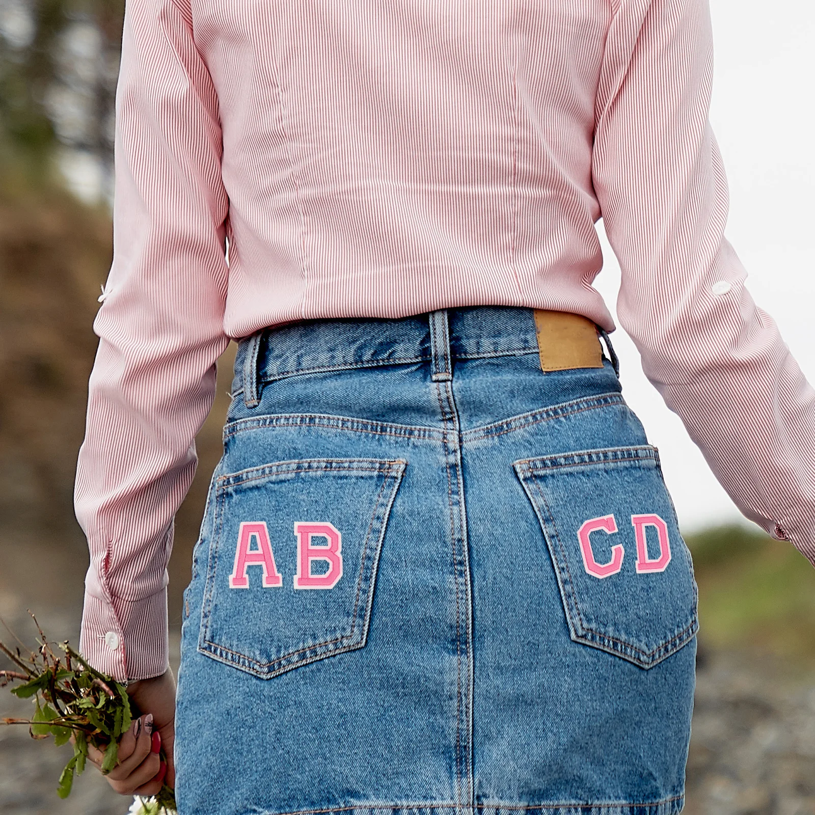 

4 set Letter Patches On 4 Sets Polyester Thread Embroidered DIY Alphabet Hat Patches Patch Sewing Clothes Decorations