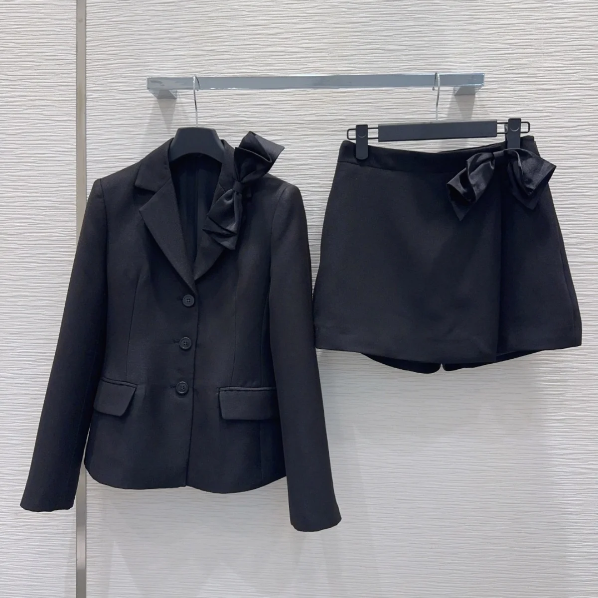 2026 High Quality Women's Black Bow Suit Set for Women--hb806