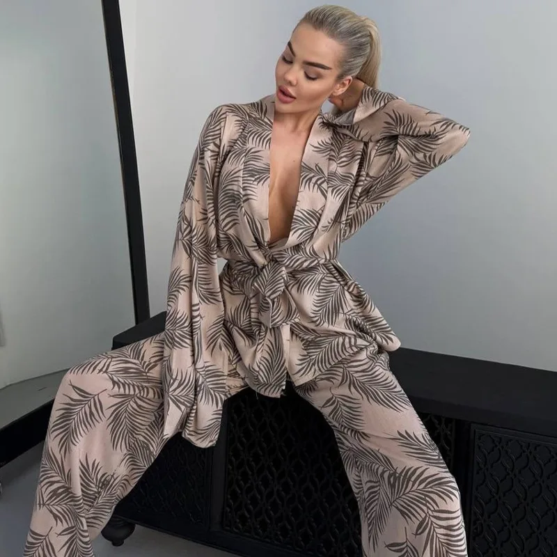 

Women's Autumn New Arrival Two Piece Set Loose Fitting Printed Silk Pajamas Nightgown Trousers Comfortable Loungewear L Size
