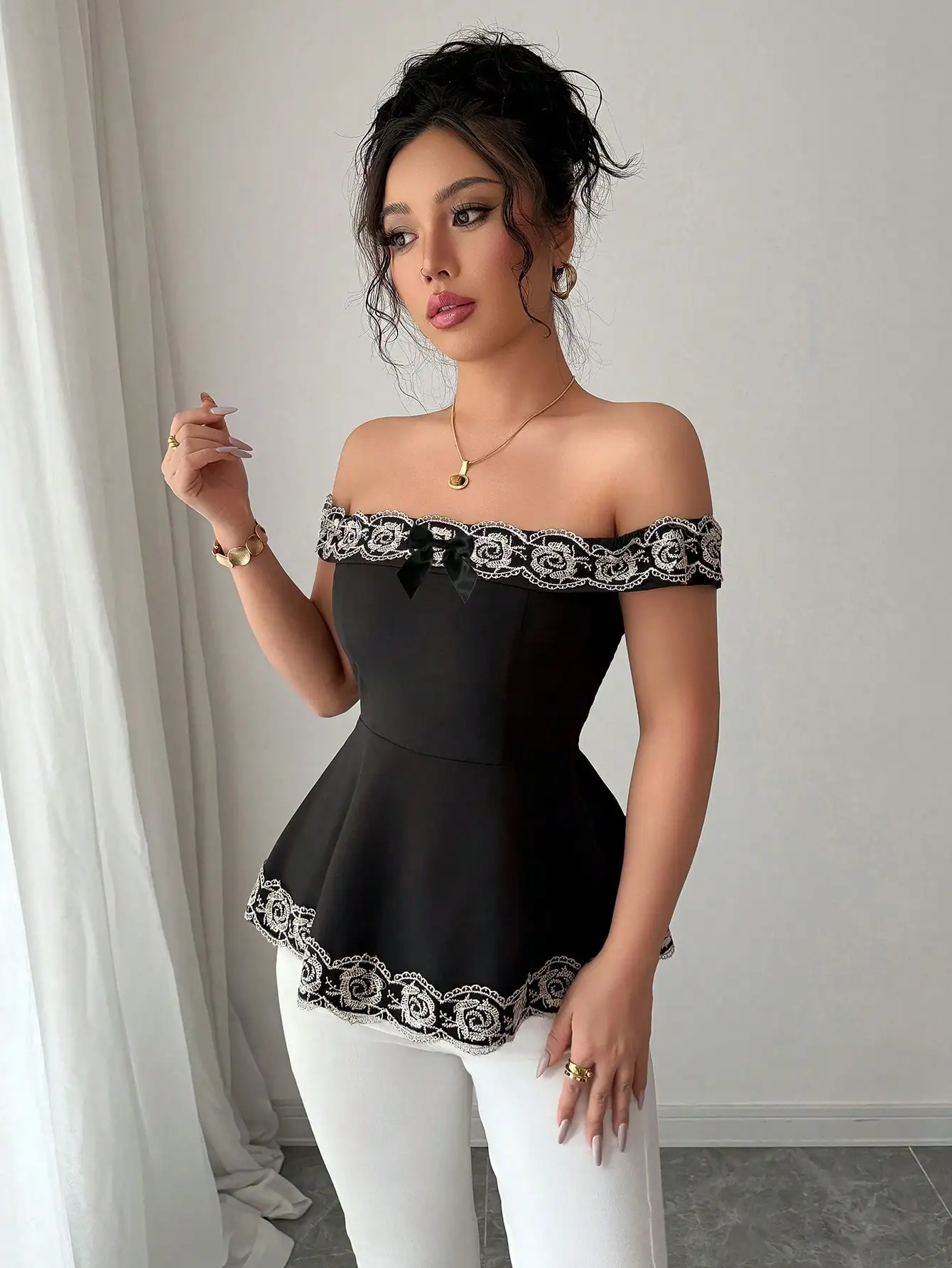 Vintage Style Black…