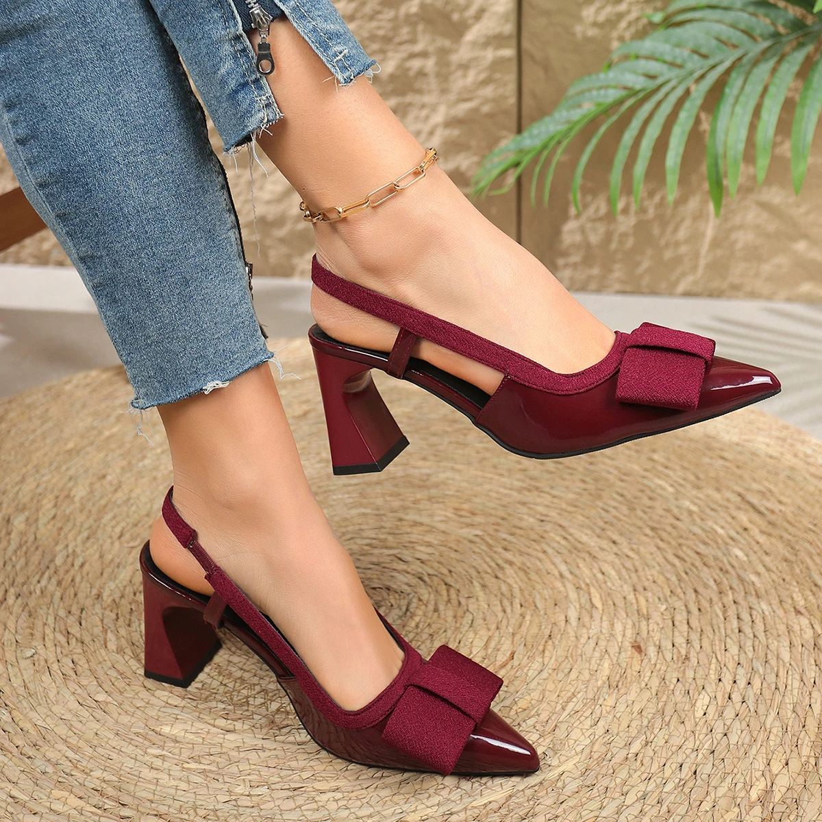 2026 Summer New Style Square Heel Women's High Heels Sexy Pointed Toe Casual Platform Shoes Fashionable Bow Mary Jane Sandals image 2