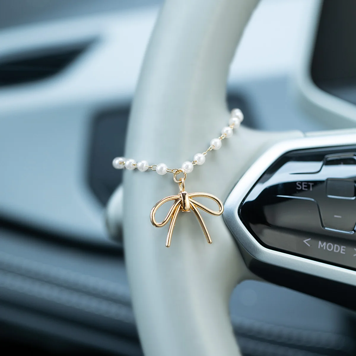 

Pearl Bow Pendant for Car Interior, Rearview Mirror Decoration, Girly Car Accessory