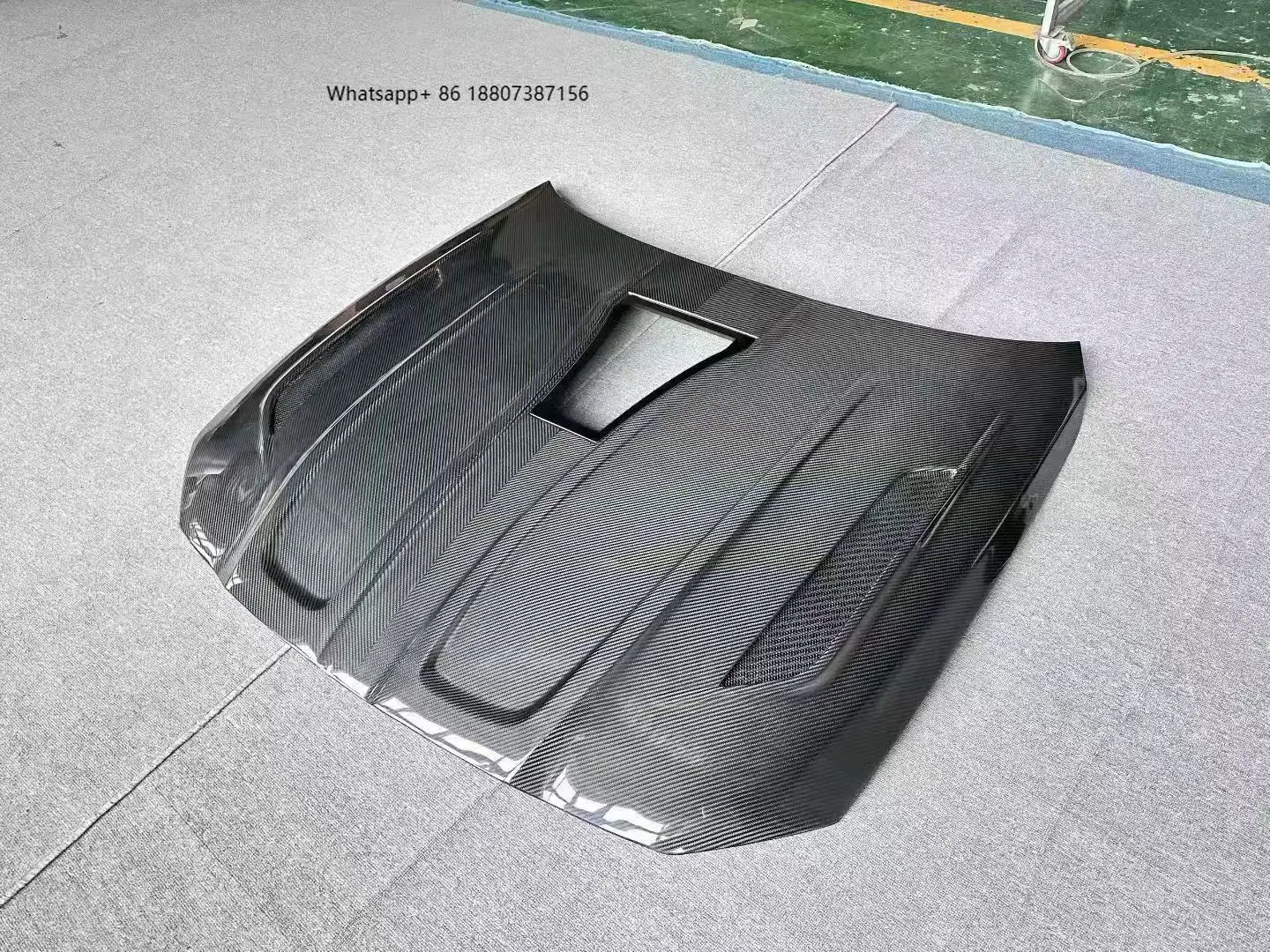 

For M3 M4 G80 G82 Dry Carbon Fiber Transparent Hood New Bolt-On with Clips Universal Fitment Black