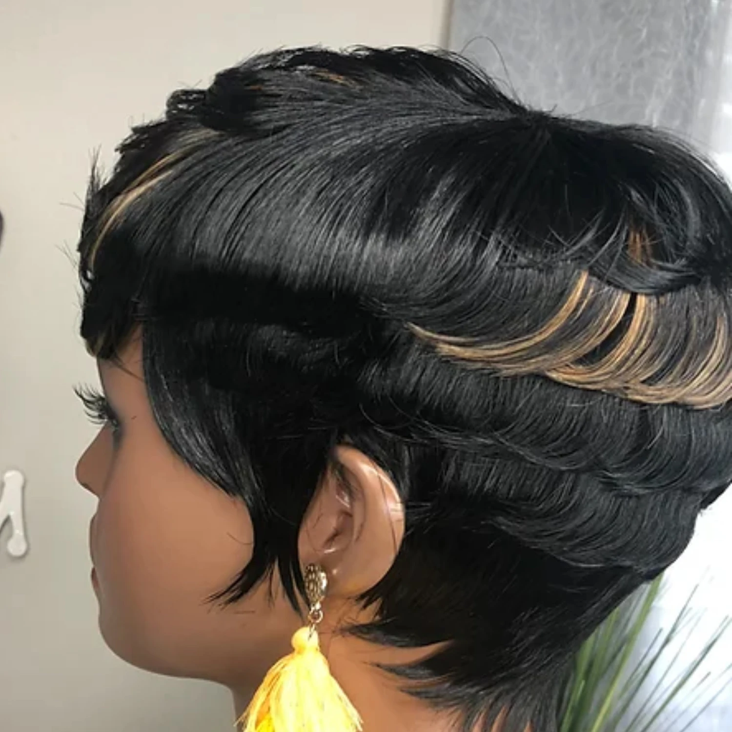 WIGERA sintetico evidenziare a buon mercato Ombre nero biondo oro corto dritto Pixie Cut capelli parrucca Bob con frangia riccia capelli per le donne