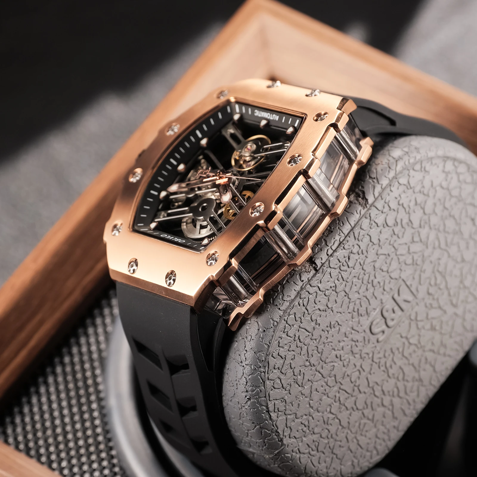 OBLVLO New Style Rose Gold Hollow-out Automatic Mechanical Watch For Men Designer Tonneau Skeleton Rubber WristWatches Rejos XM