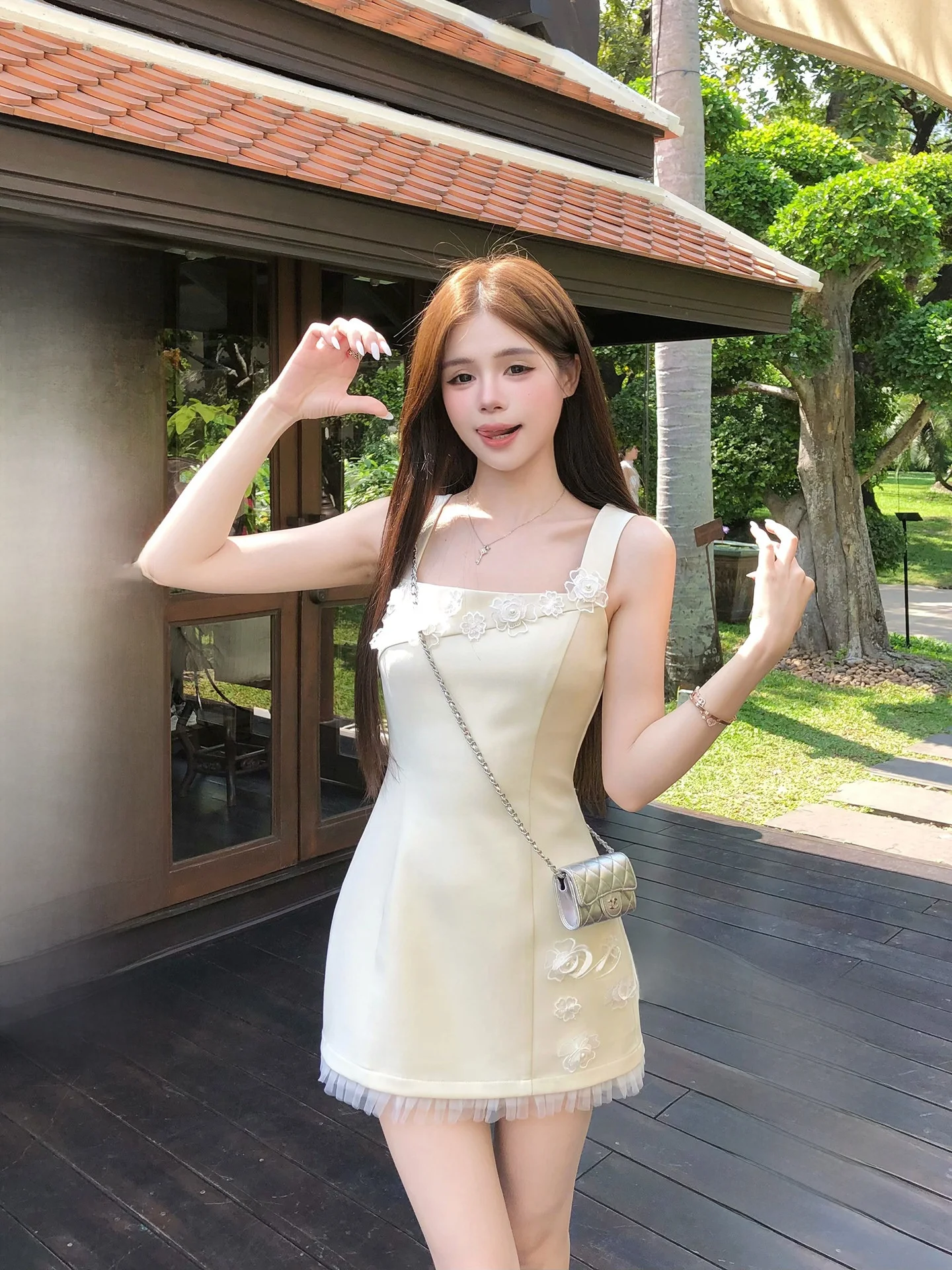 

Garden Diary WAHJU Summer Floral Lace Waist-Cinching Vacation Style Vest Dress Women's A-Line Skirt Backless Zipper Closure