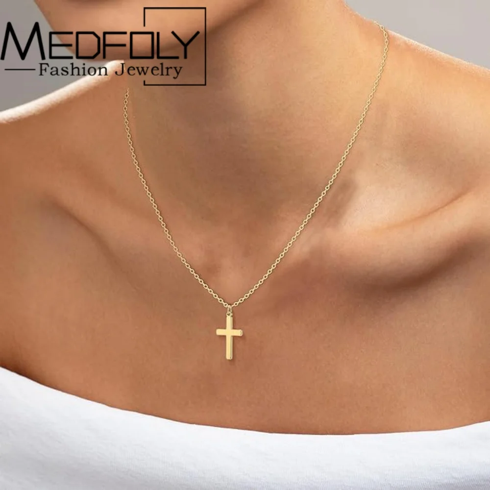 MEDFOLY Stainless Steel Cross Pendant Necklace for Women 18K Gold Plated/Silver Plated Simple Collarbone Chain for Mom Jewelry