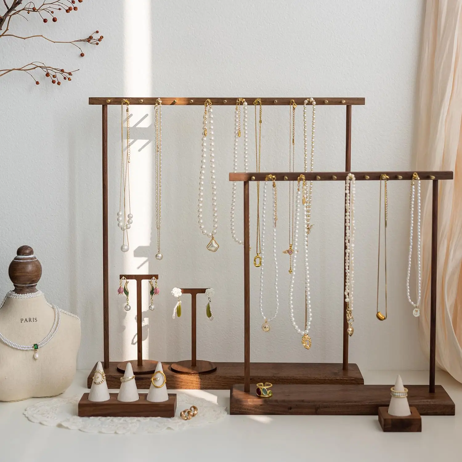 Walnut Wood Rotating Jewelry Display Stand Necklace Earring Bracelet Holder Organizer for Boutique Store Market Countertop