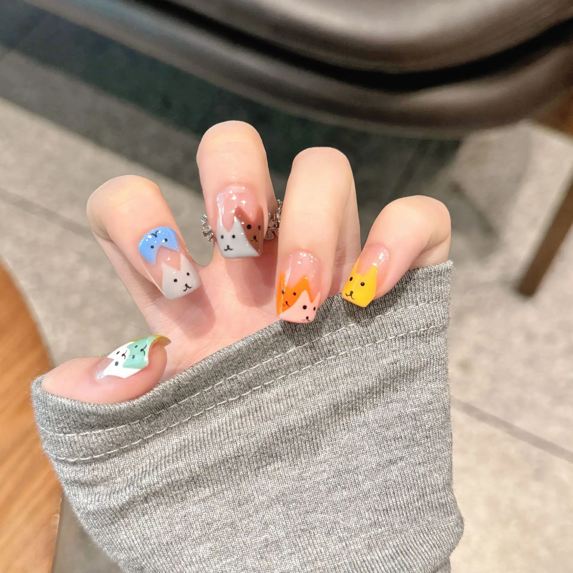 

Press On Nails Handmade Colourful Cute Handpainted Cat Dopamine Childish Short Fake Nail Patches Removable Reusable