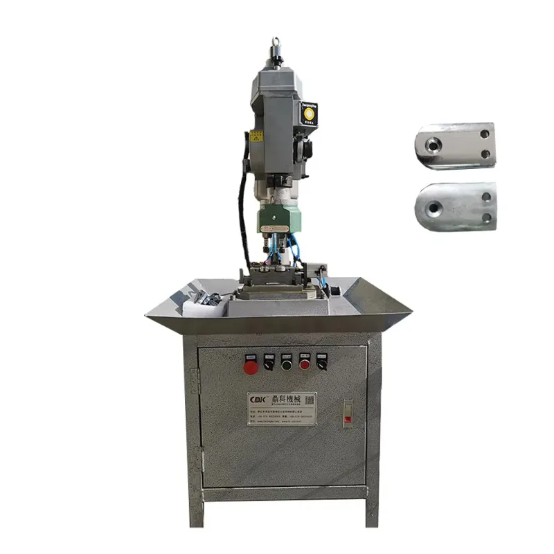 آلة التنصت الأوتوماتيكية عالية الدقة آلة الحفر والتنصت الكهربائية على سطح الطاولة المستخدمة في معالجة المعادن