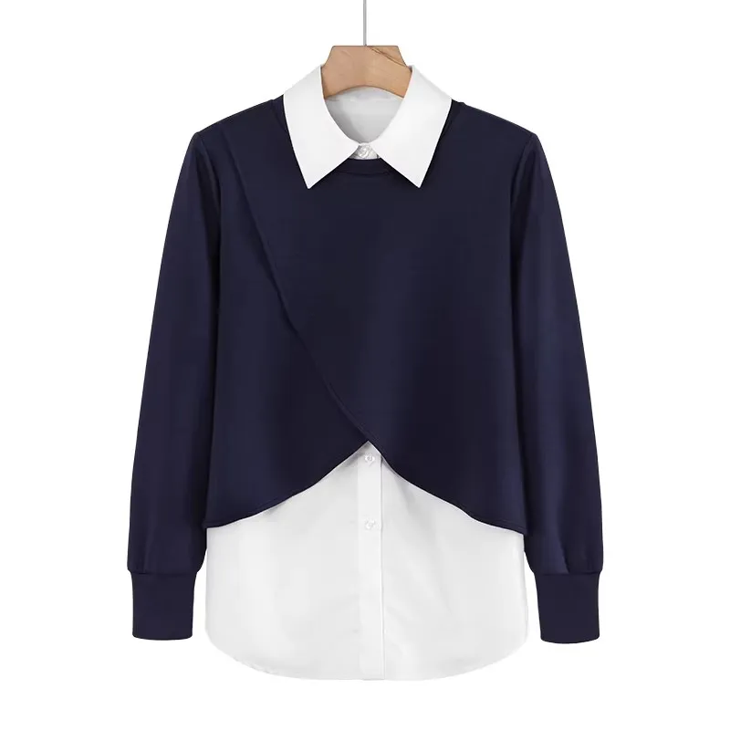 

Женский комплект из двух предметов: дизайнерская толстовка с асимметричным кроем в западном стиле и белый базовый топ, коллекция весна-лето 2026