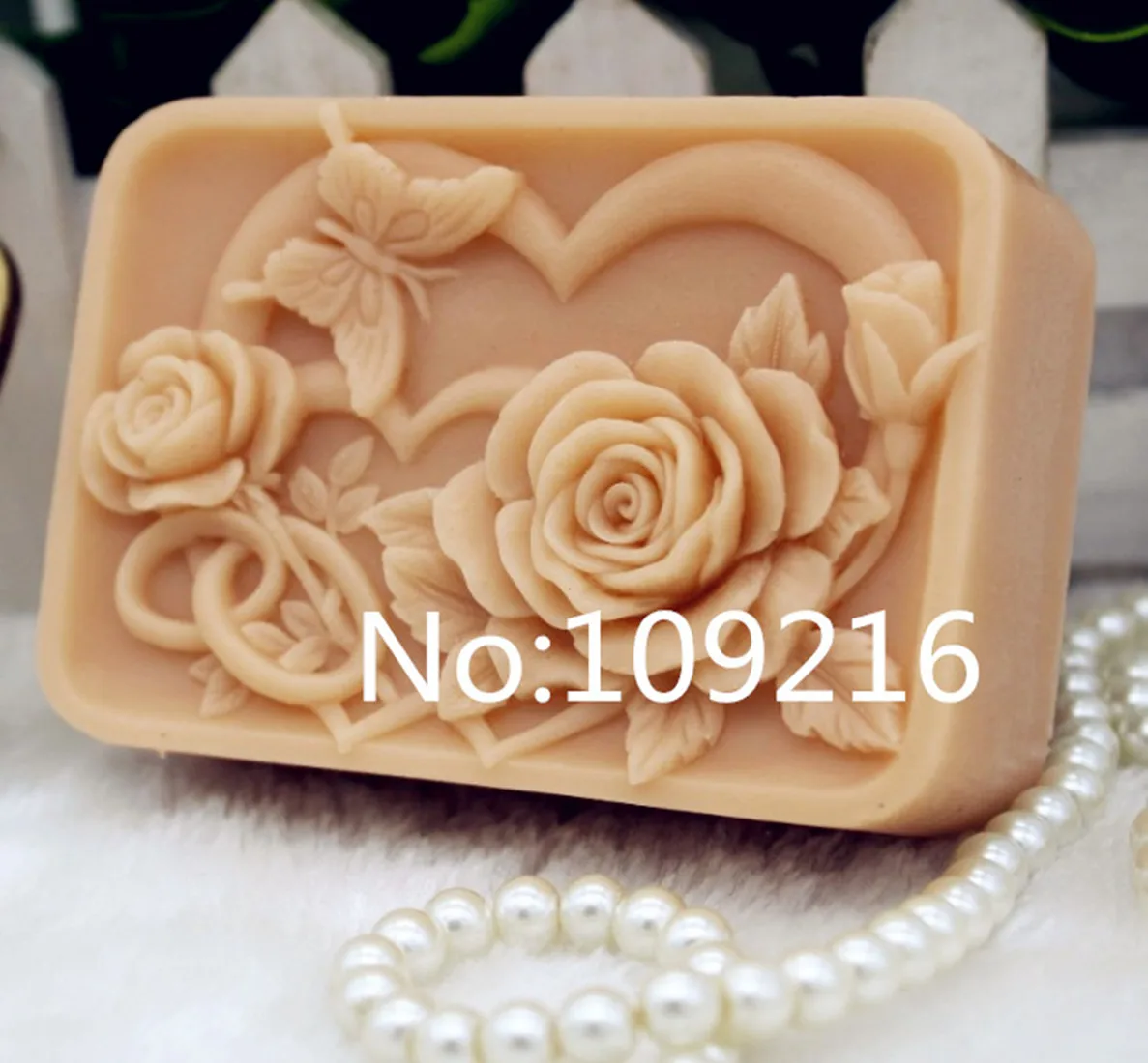 1pcs Love Roses and Butterfly (zx192) Food Grade Silicone Handmade Soap Mold Crafts DIY Mould