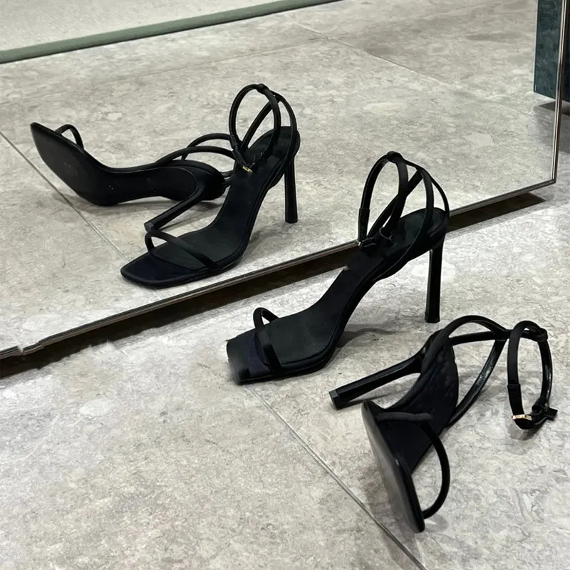 

Fashionable one word strap slim heel sandals, women's head exposed toe buckle high heels, temperament sexy, back empty sandals