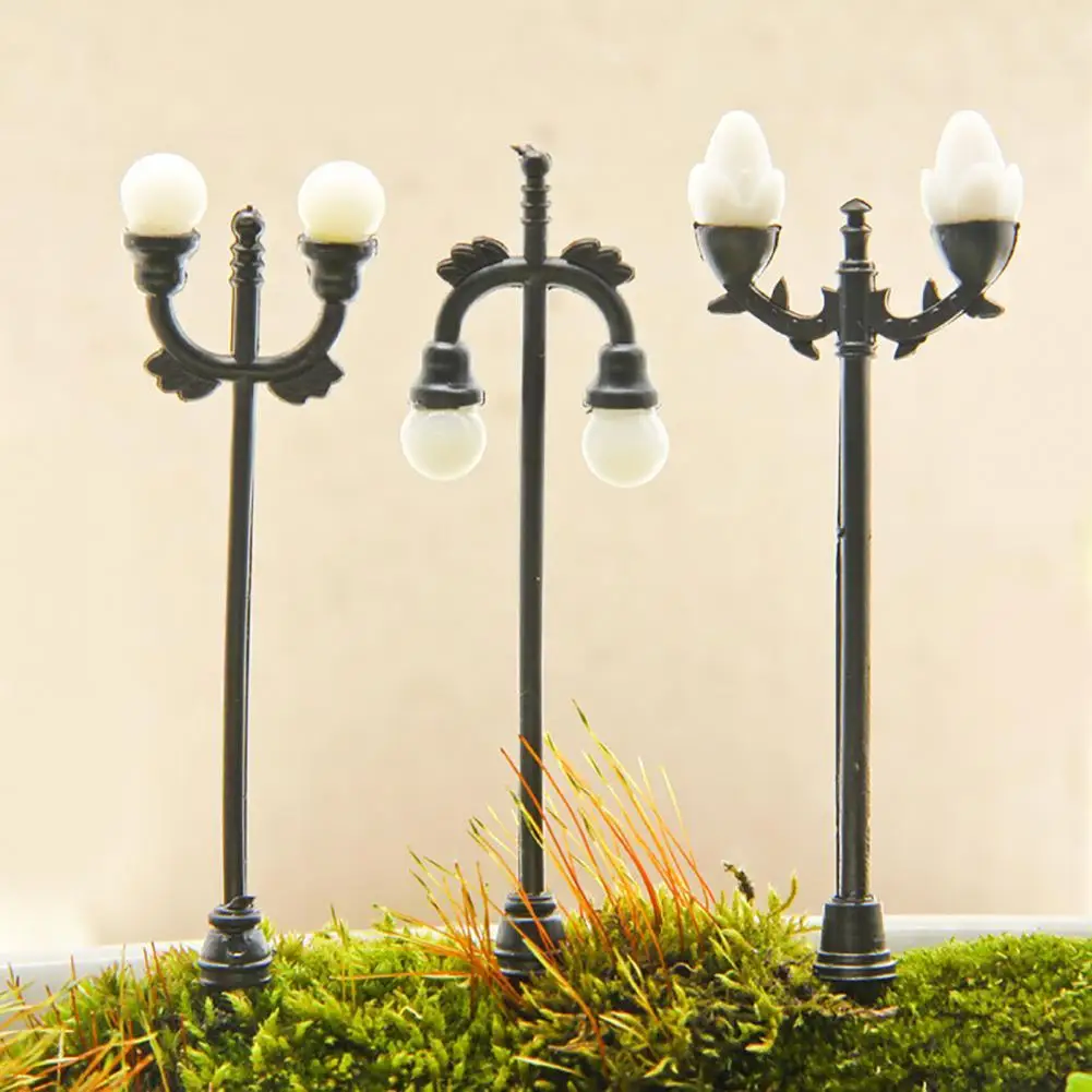 4Pcs Simple Design Mini Street Light  Creative Smooth Surface Miniature Landscape Lamp  Dollhouse Miniature Garden Light