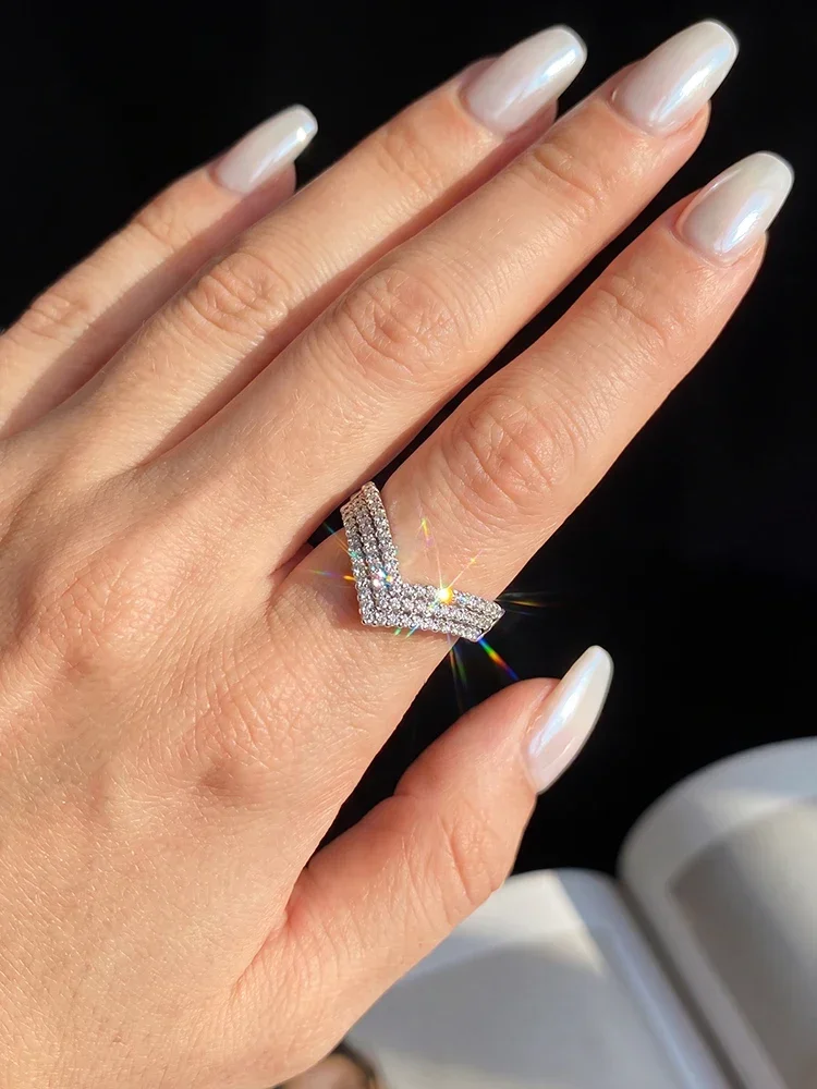 GRA Fashion Echte runde Moissanit-Diamant-V-förmige Ringe für Damen, Alltagskleidung, Jubiläumsfeier, 925er Sterlingsilber, edler Schmuck – Detail 2